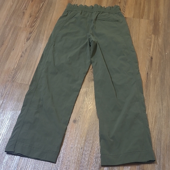 Athleta Forest Green Relaxed Pants used good conditionzise 4. - Picture 11 of 13